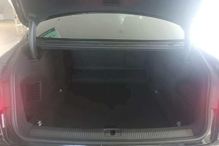 Used Audi A8 2022 A8L 50 TFSI quattro Comfort Edition Collector's Model Trunk