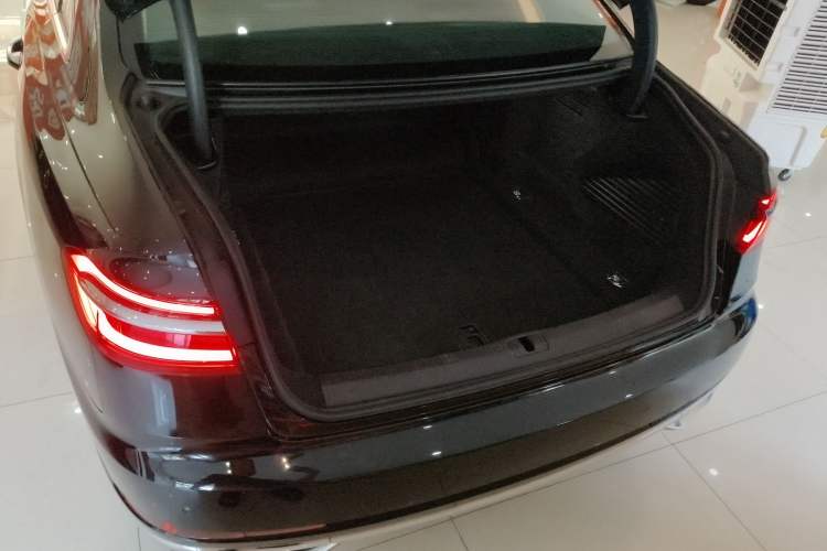 Used Audi A8 2022 A8L 50 TFSI quattro Comfort Edition Collector's Model Trunk