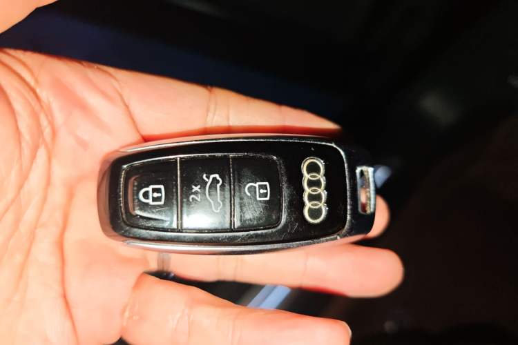Used Audi A8 2022 A8L 55 TFSI quattro Luxury Edition Collector's Model Vehicle Key