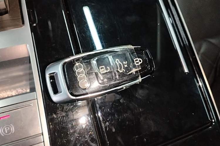 Used Audi A8 2022 A8L 50 TFSI quattro Comfort Edition Collector's Model Vehicle Key