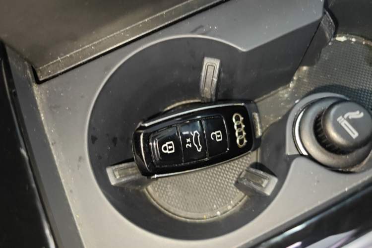 Used Audi A8 2022 A8L 50 TFSI quattro Comfort Edition Collector's Model Vehicle Key