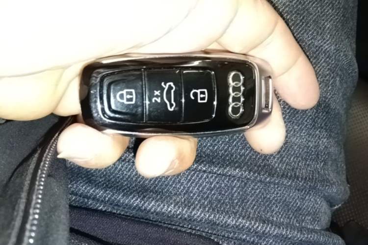 Used Audi A8 2022 A8L 50 TFSI quattro Comfort Edition Collector's Model Vehicle Key