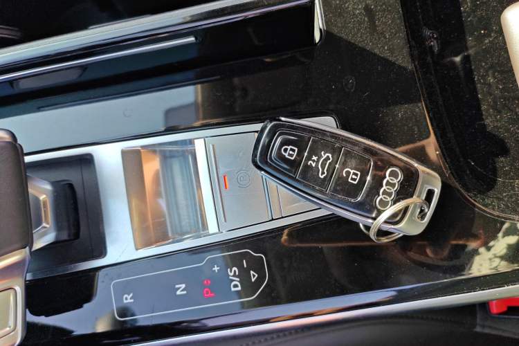 Used Audi A8 2022 A8L 50 TFSI quattro Luxury Collection Edition Vehicle Key