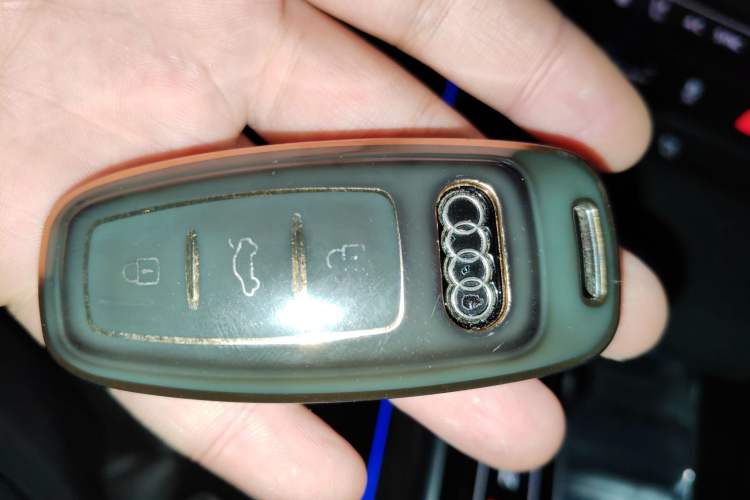 Used Audi A8 2022 A8L 50 TFSI quattro Comfort Edition Collector's Model Vehicle Key