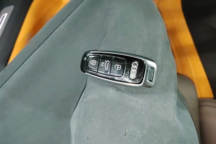 Used Audi A8 2022 A8L 50 TFSI quattro Comfort Edition Collector's Model Vehicle Key