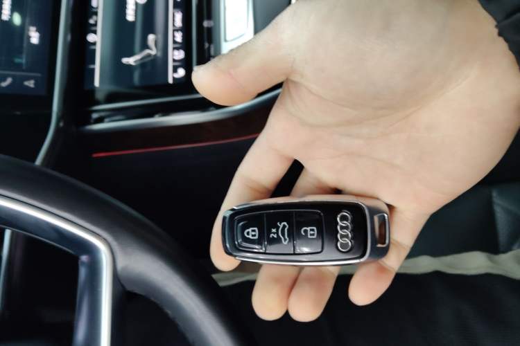 Used Audi A8 2022 A8L 50 TFSI quattro Comfort Edition Collector's Model Vehicle Key