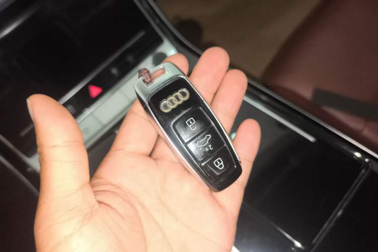 Used Audi A8 2022 A8L 50 TFSI quattro Comfort Edition Collector's Model Vehicle Key