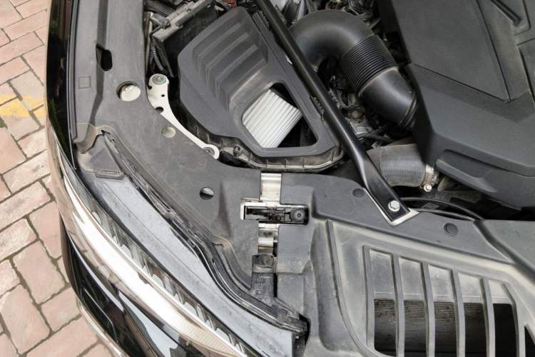Used Audi A8 2022 A8L Horch Founder's Edition Legendary Model Engine Bay Right