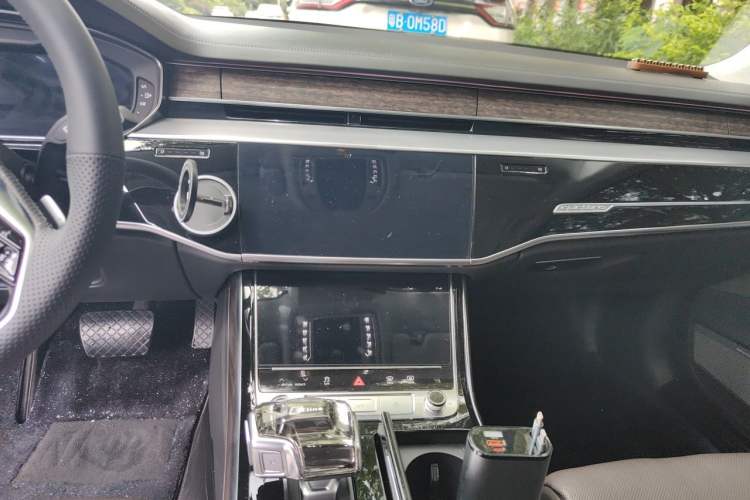 Used Audi A8 2022 A8L 55 TFSI quattro Prestige Collection Edition Audio And AC Panel