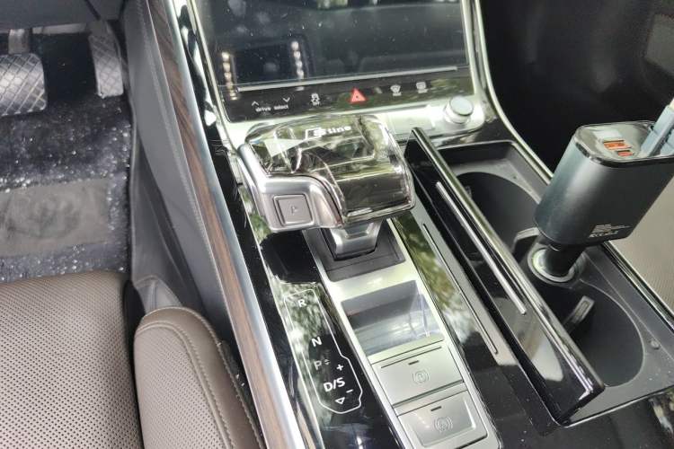 Used Audi A8 2022 A8L 55 TFSI quattro Prestige Collection Edition Gear Lever
