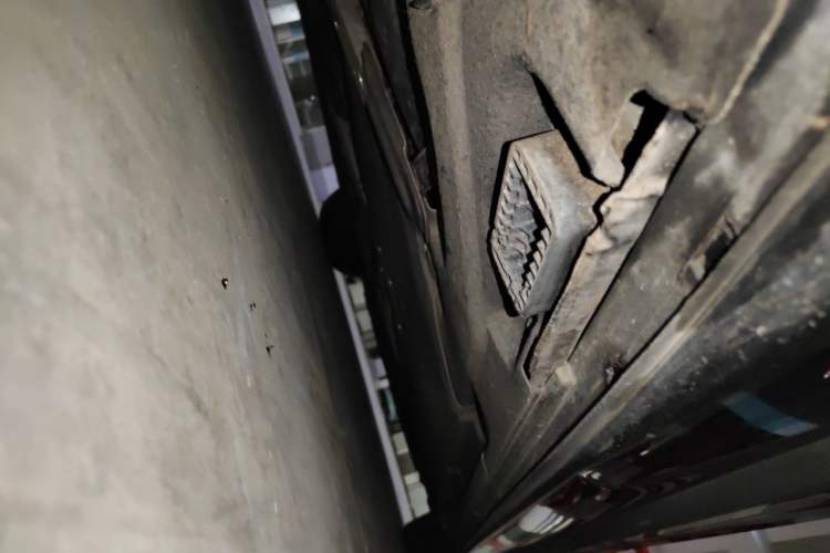 Used Audi A8  Chassis Rear Right