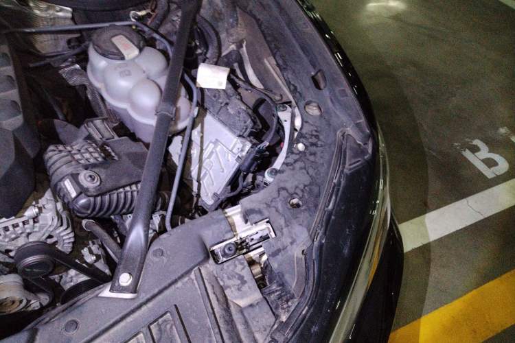 Used Audi A8 2023 A8L 45 TFSI quattro Luxury Model Engine Bay Left