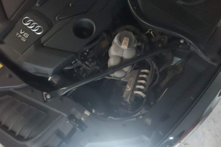Used Audi A8 2023 A8L 50 TFSI quattro Prestige Edition Engine Bay Left