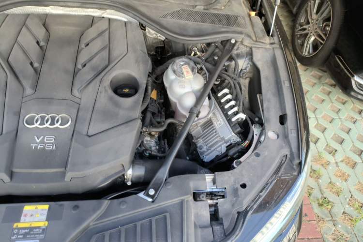 Used Audi A8 2023 A8L 55 TFSI quattro Flagship Model Engine Bay Left