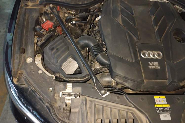 Used Audi A8 2023 A8L 55 TFSI quattro Flagship Model Engine Bay Right