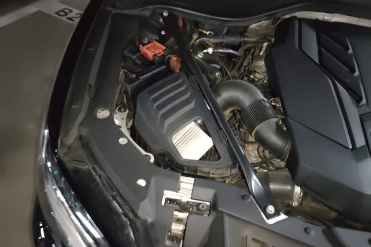 Used Audi A8 2023 A8L 55 TFSI quattro Flagship Model Engine Bay Right