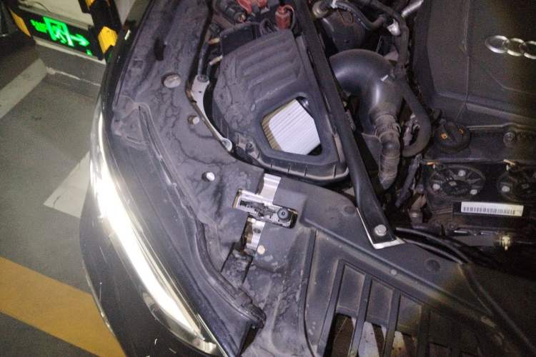 Used Audi A8 2023 A8L 45 TFSI quattro Luxury Model Engine Bay Right