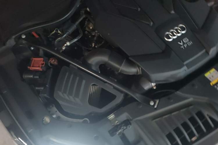 Used Audi A8 2023 A8L 50 TFSI quattro Prestige Edition Engine Bay Right