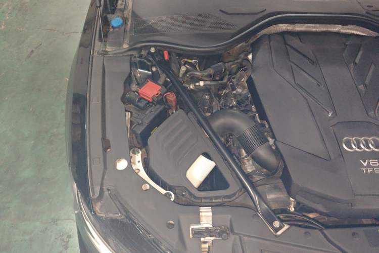 Used Audi A8 2023 A8L 50 TFSI quattro Prestige Edition Engine Bay Right