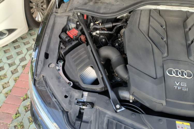 Used Audi A8 2023 A8L 55 TFSI quattro Flagship Model Engine Bay Right