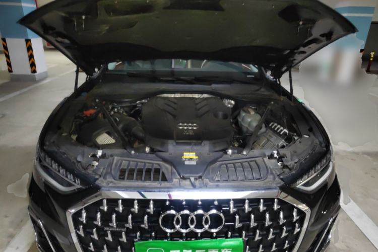 Used Audi A8  Engine Bay