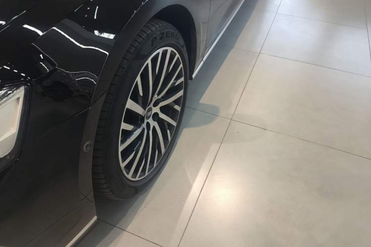 Used Audi A8 2023 A8L 55 TFSI quattro Flagship Model Exterior 4