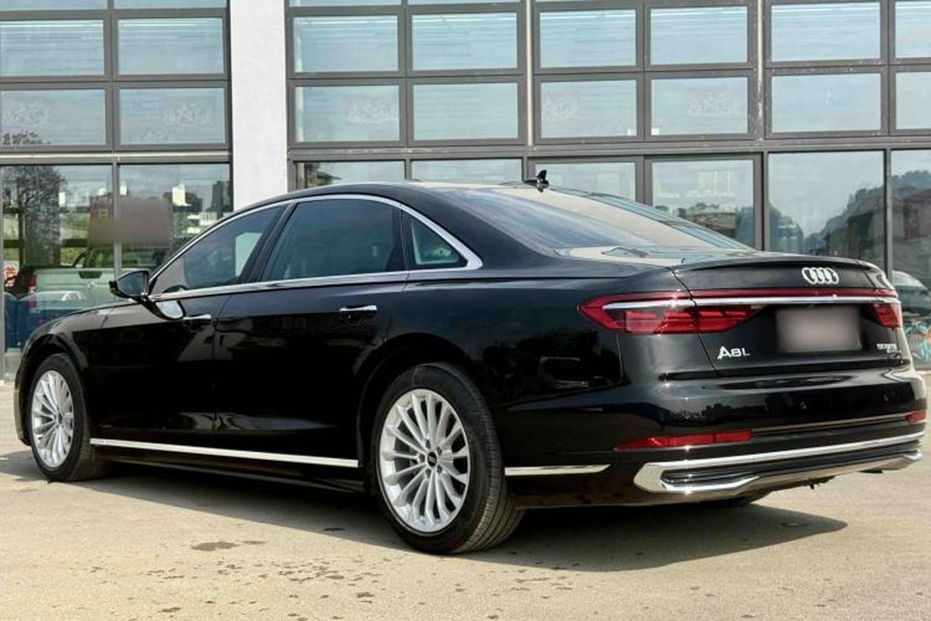 Used Audi A8 2023 A8L 45 TFSI quattro Luxury Model Exterior 4