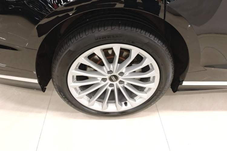 Used Audi A8 2023 A8L 45 TFSI quattro Luxury Model Exterior 5