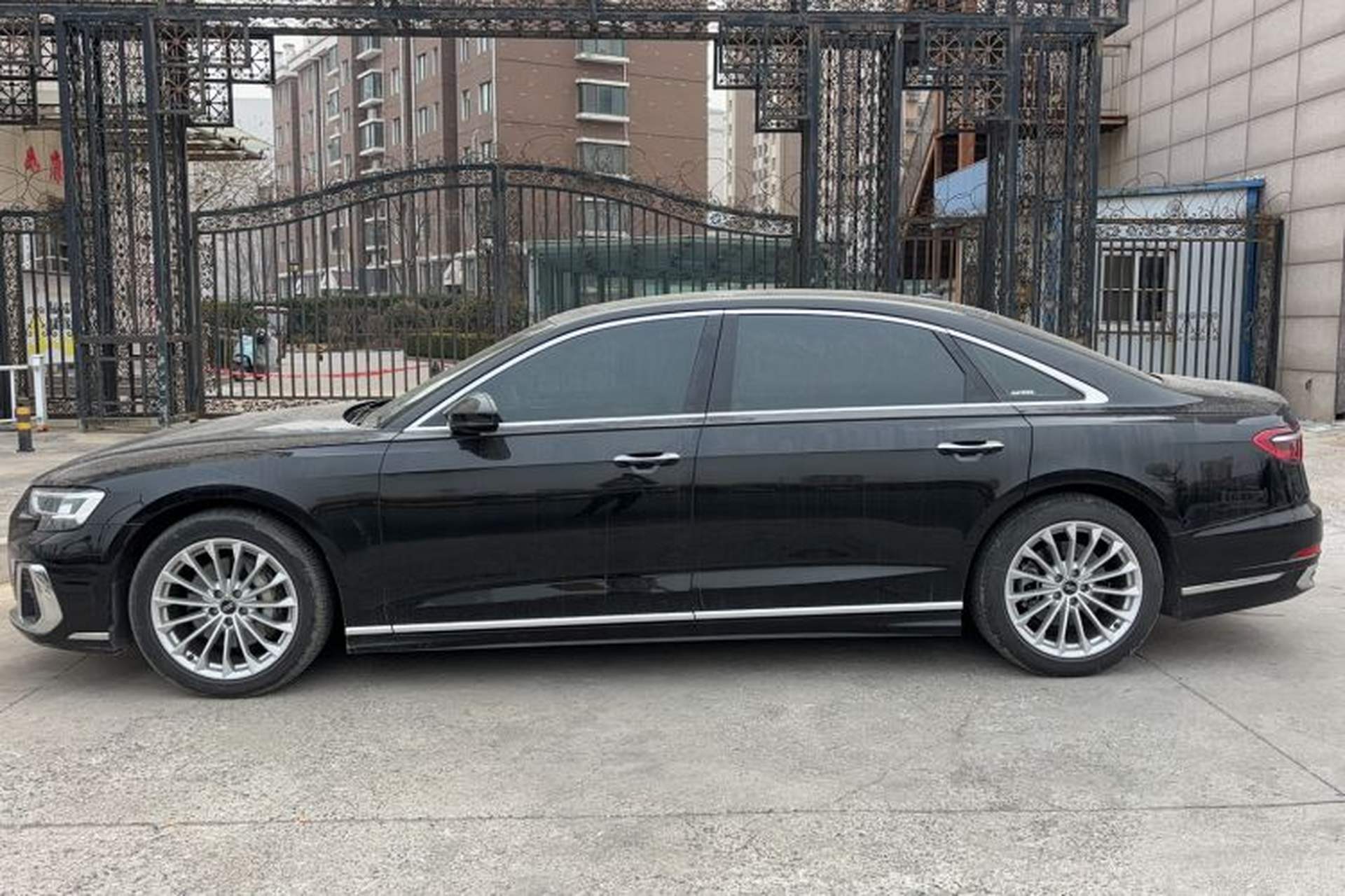 Used Audi A8 2023 A8L 45 TFSI quattro Luxury Model Exterior 6