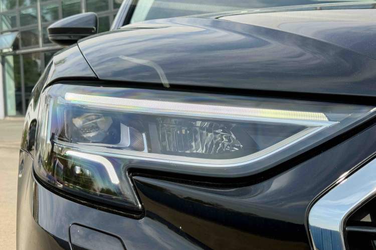 Used Audi A8 2023 A8L 45 TFSI quattro Luxury Model Exterior 6