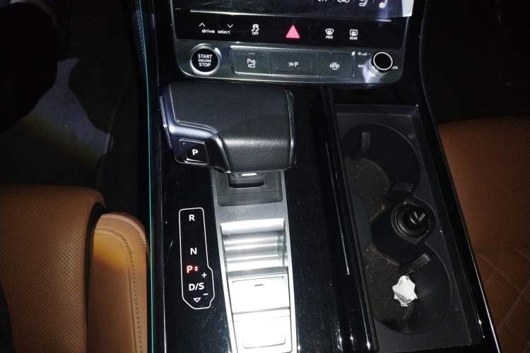 Used Audi A8 2023 A8L 50 TFSI quattro Prestige Edition Gear Lever