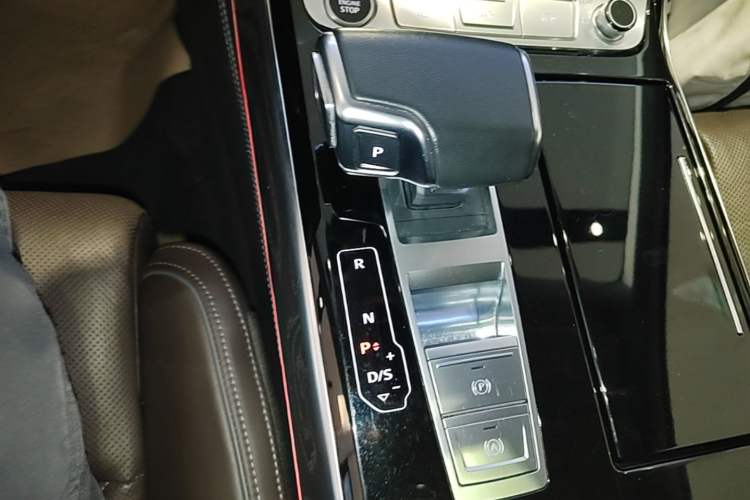 Used Audi A8 2023 A8L 50 TFSI quattro Prestige Edition Gear Lever