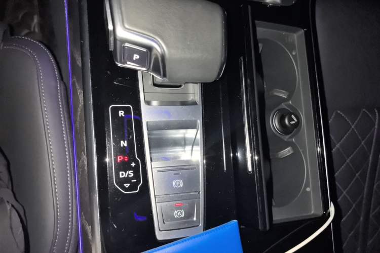 Used Audi A8 2023 A8L 50 TFSI quattro Prestige Edition Gear Lever