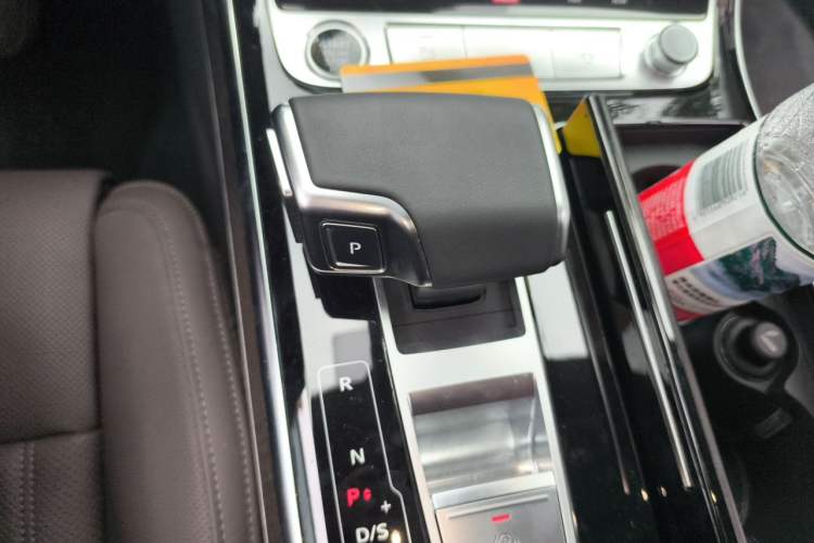 Used Audi A8 2023 A8L 45 TFSI quattro Luxury Model Gear Lever