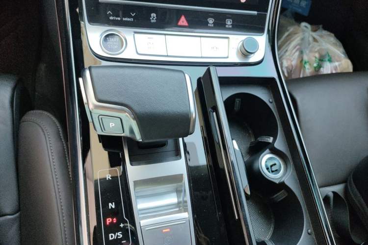 Used Audi A8 2023 A8L 45 TFSI quattro Luxury Model Gear Lever