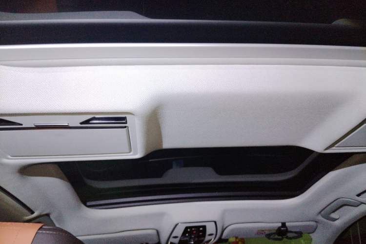 Used Audi A8 2023 A8L 45 TFSI quattro Luxury Model Headliner