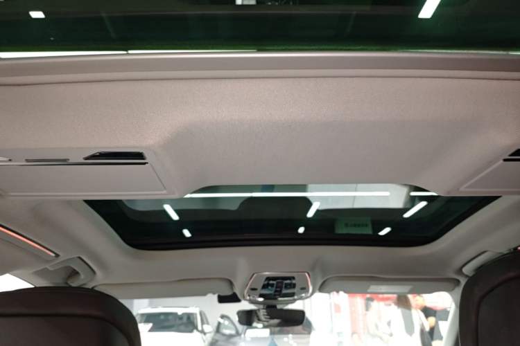 Used Audi A8 2023 A8L 45 TFSI quattro Luxury Model Headliner