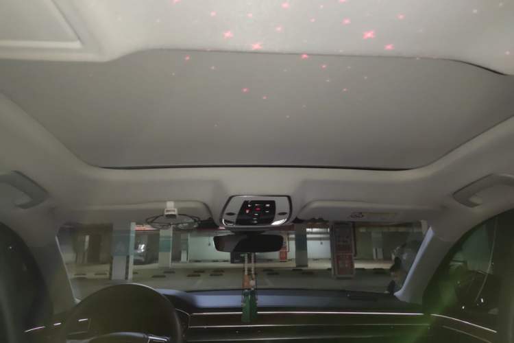 Used Audi A8  Headliner