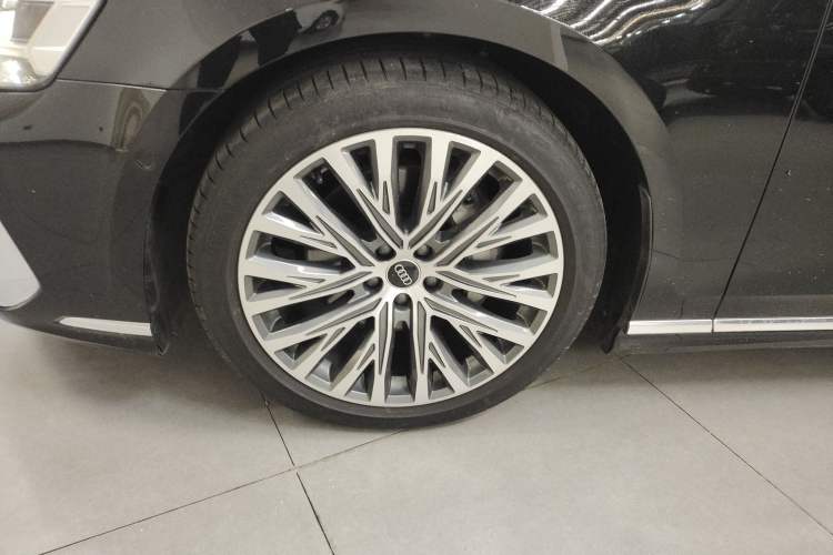 Used Audi A8 2023 A8L 50 TFSI quattro Prestige Edition Left Front Wheel Hub