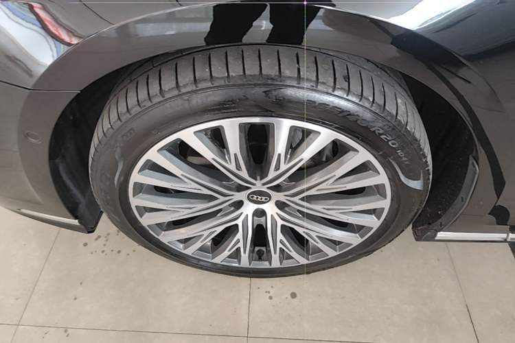 Used Audi A8 2023 A8L 50 TFSI quattro Prestige Edition Left Front Wheel Hub