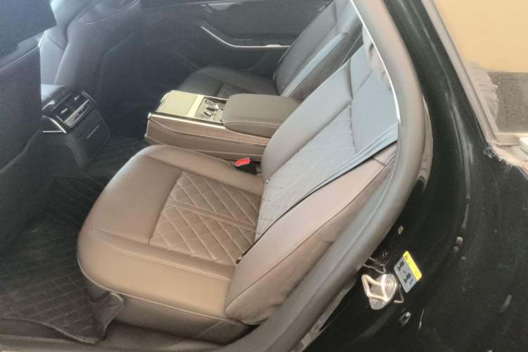 Used Audi A8 2023 A8L 55 TFSI quattro Flagship Model Left Rear Seat