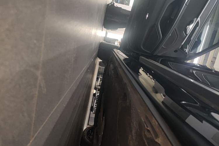 Used Audi A8 2023 A8L 50 TFSI quattro Prestige Edition Left Side Sill
