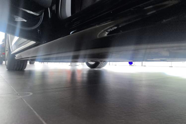Used Audi A8 2023 A8L 50 TFSI quattro Prestige Edition Left Side Sill