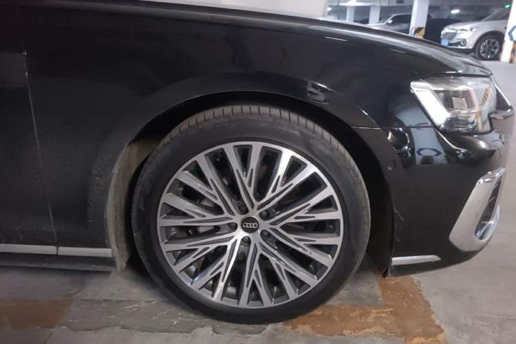 Used Audi A8 2023 A8L 50 TFSI quattro Prestige Edition Right Front Wheel Hub
