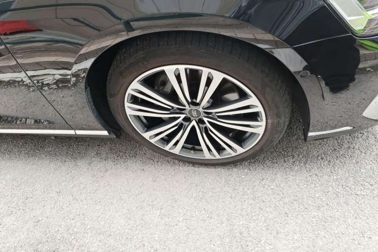 Used Audi A8 2023 A8L 50 TFSI quattro Prestige Edition Right Front Wheel Hub