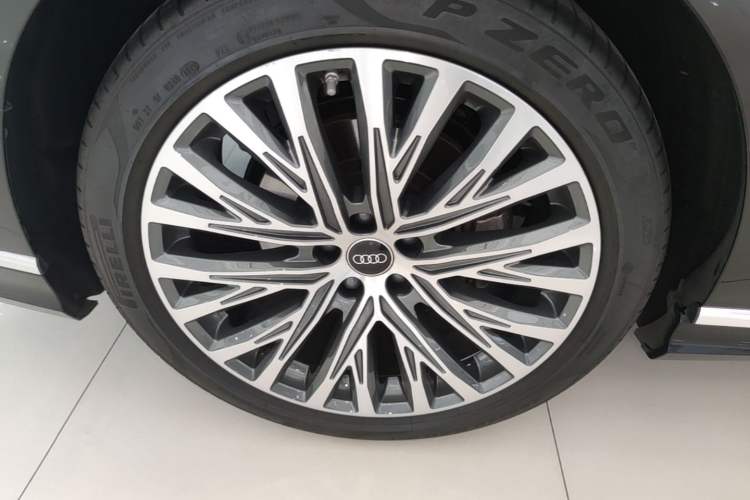 Used Audi A8 2023 A8L 50 TFSI quattro Prestige Edition Right Rear Wheel Hub