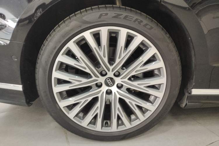 Used Audi A8 2023 A8L 50 TFSI quattro Prestige Edition Right Rear Wheel Hub