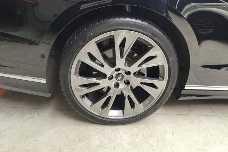 Used Audi A8 2023 A8L 50 TFSI quattro Prestige Edition Right Rear Wheel Hub