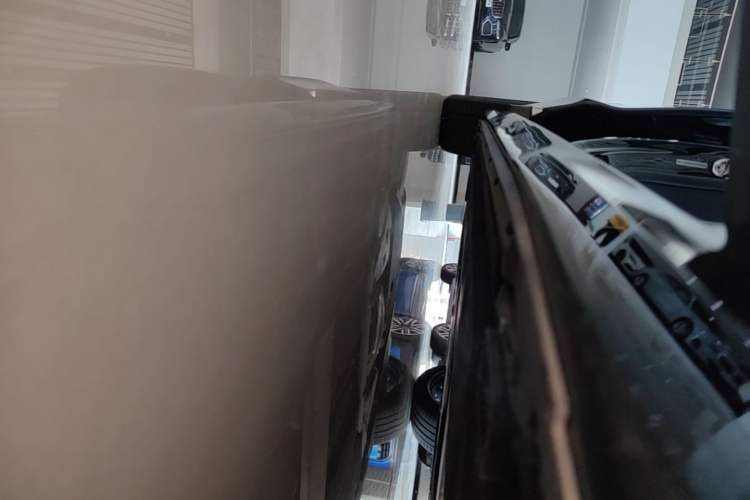 Used Audi A8 2023 A8L 50 TFSI quattro Prestige Edition Right Side Sill