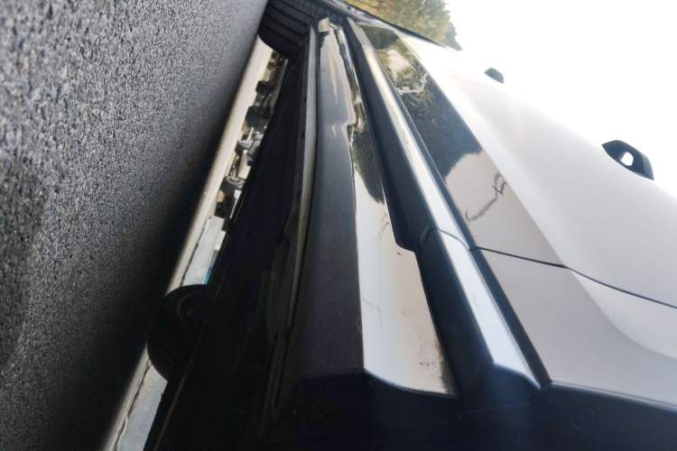 Used Audi A8 2023 A8L 50 TFSI quattro Prestige Edition Right Side Sill